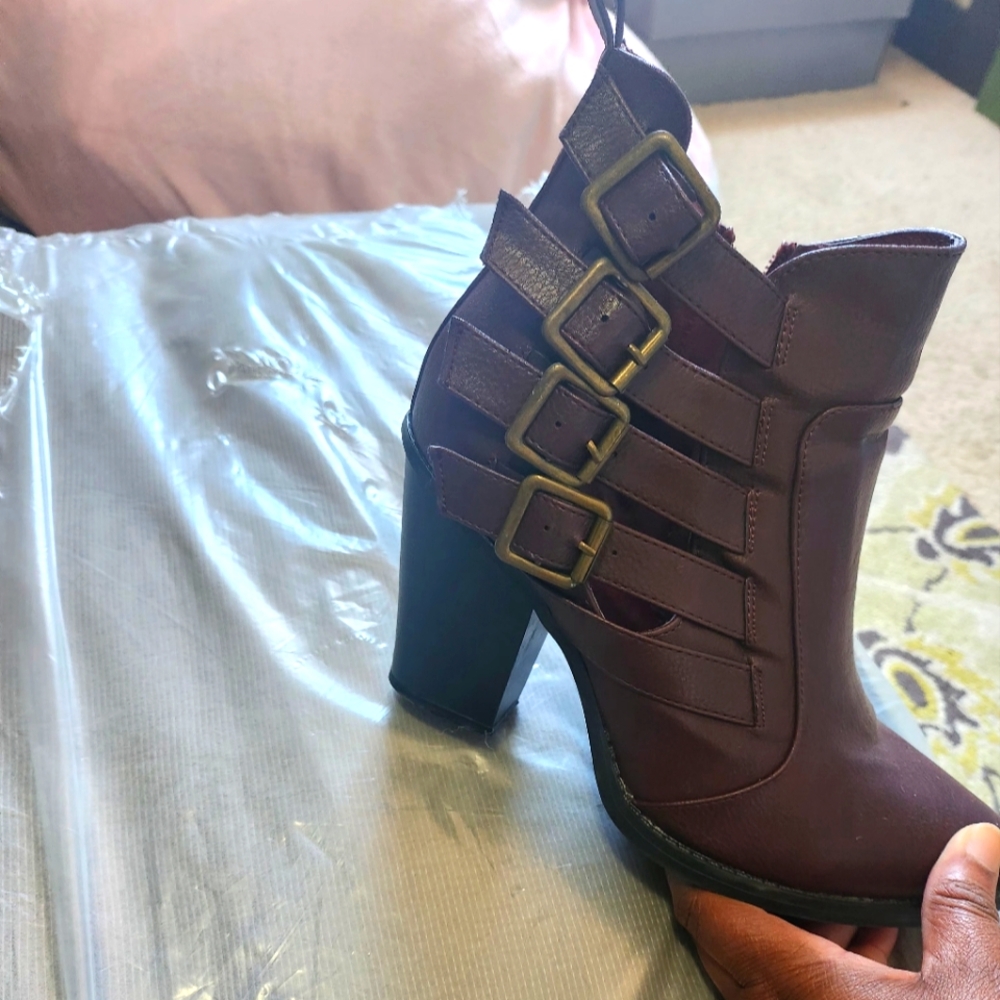 Burgundy ankle style boots